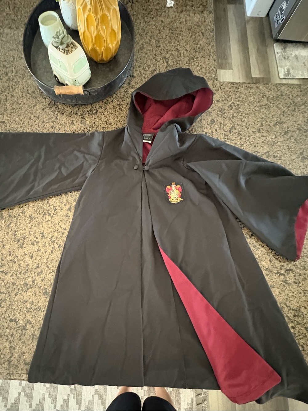 official  Universal Studios Harry Potter Kids Gryffindor Hooded Cloak Robe XXXS